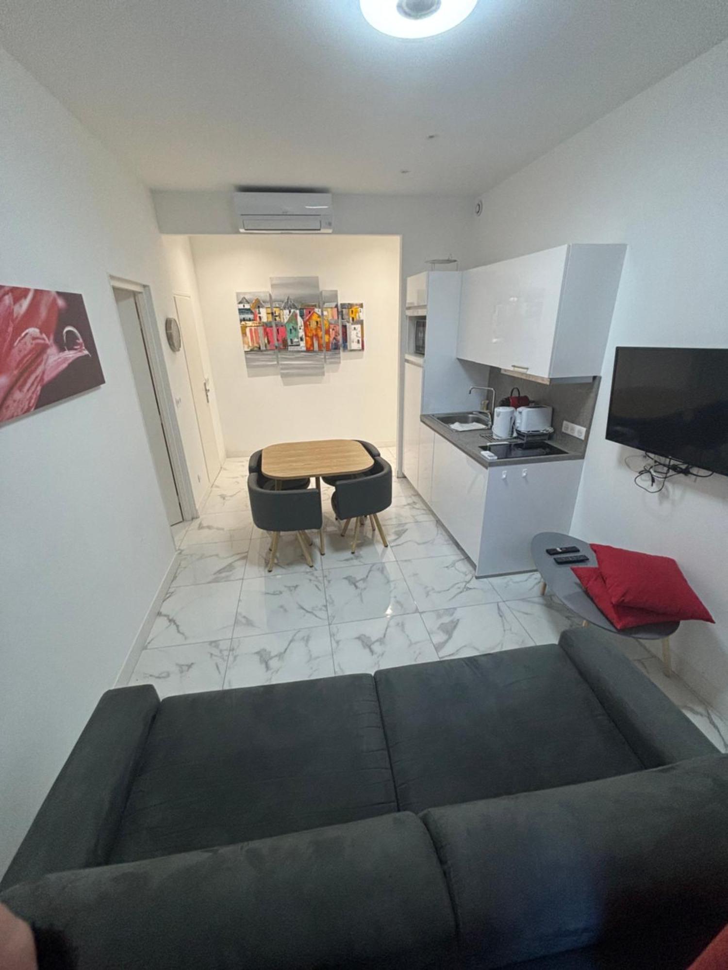 Appartement 4 Couchages Idealement Place Promenade Des Anglais / Cours Saleya Nice Exteriör bild